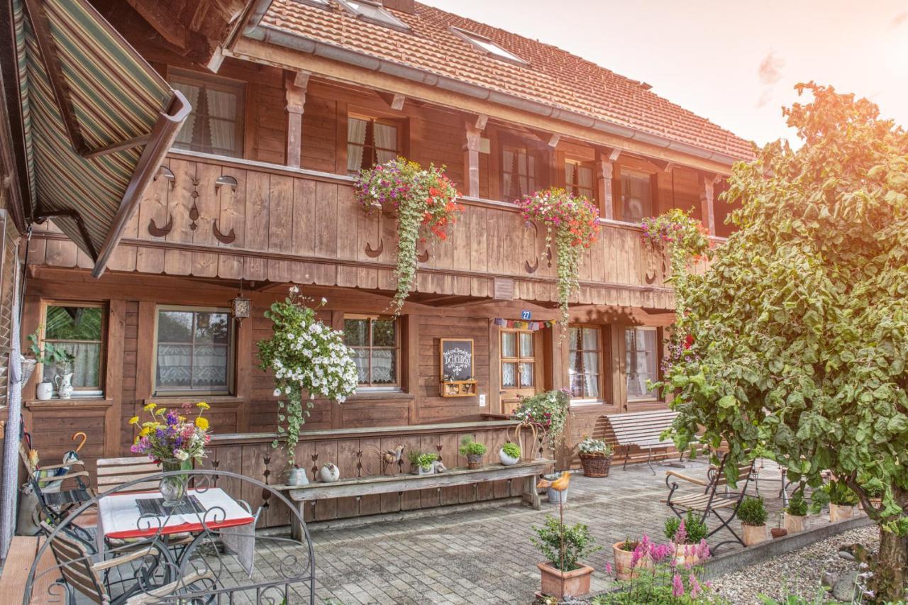 Bnb Deheimelig Bed & Breakfast Huttwil Luaran gambar